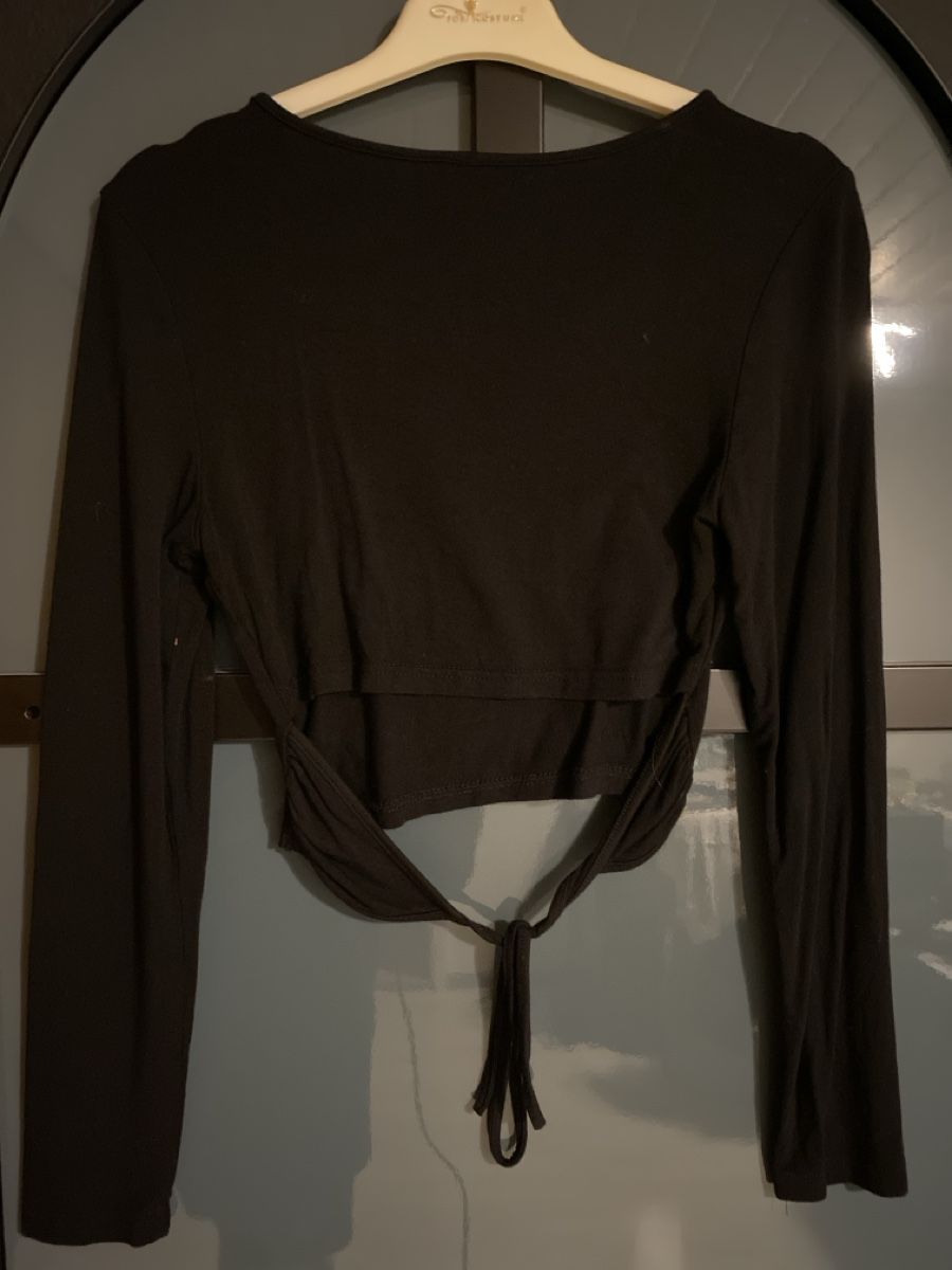 Shein Tops: Crop Top mit langen Ärmeln, Schwarz, Grösse S – Gebraucht aus Sitterdorf von SecondHandRe 1