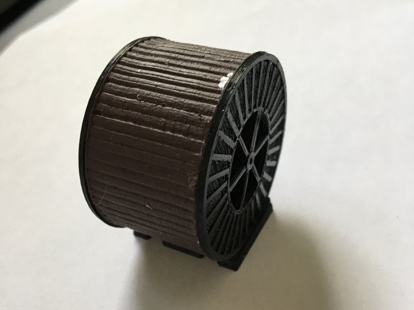 Modelleisenbahnen: Kabelrolle 2 t  40x25 mm – Neu (gemäss Beschreibung) aus Gaechlingen von Robinson1 1