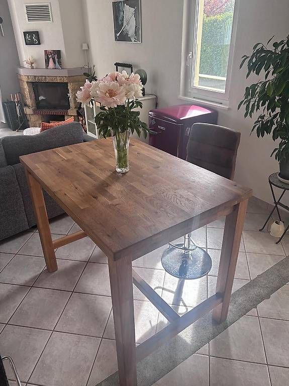 Tische: Jolie Table haute bois massif – Gebraucht aus St-Barthélemy VD von VivianF 1