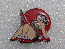 Ansteckpin 248: Frau Girl
