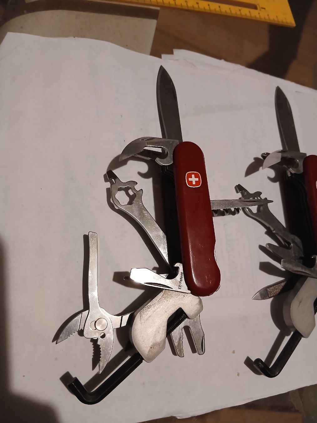 Wenger Taschenmesser: Wenger delemont sackmessser multitool 2 stück Top  – Gebraucht aus Rebstein von Zauberwelt14 2