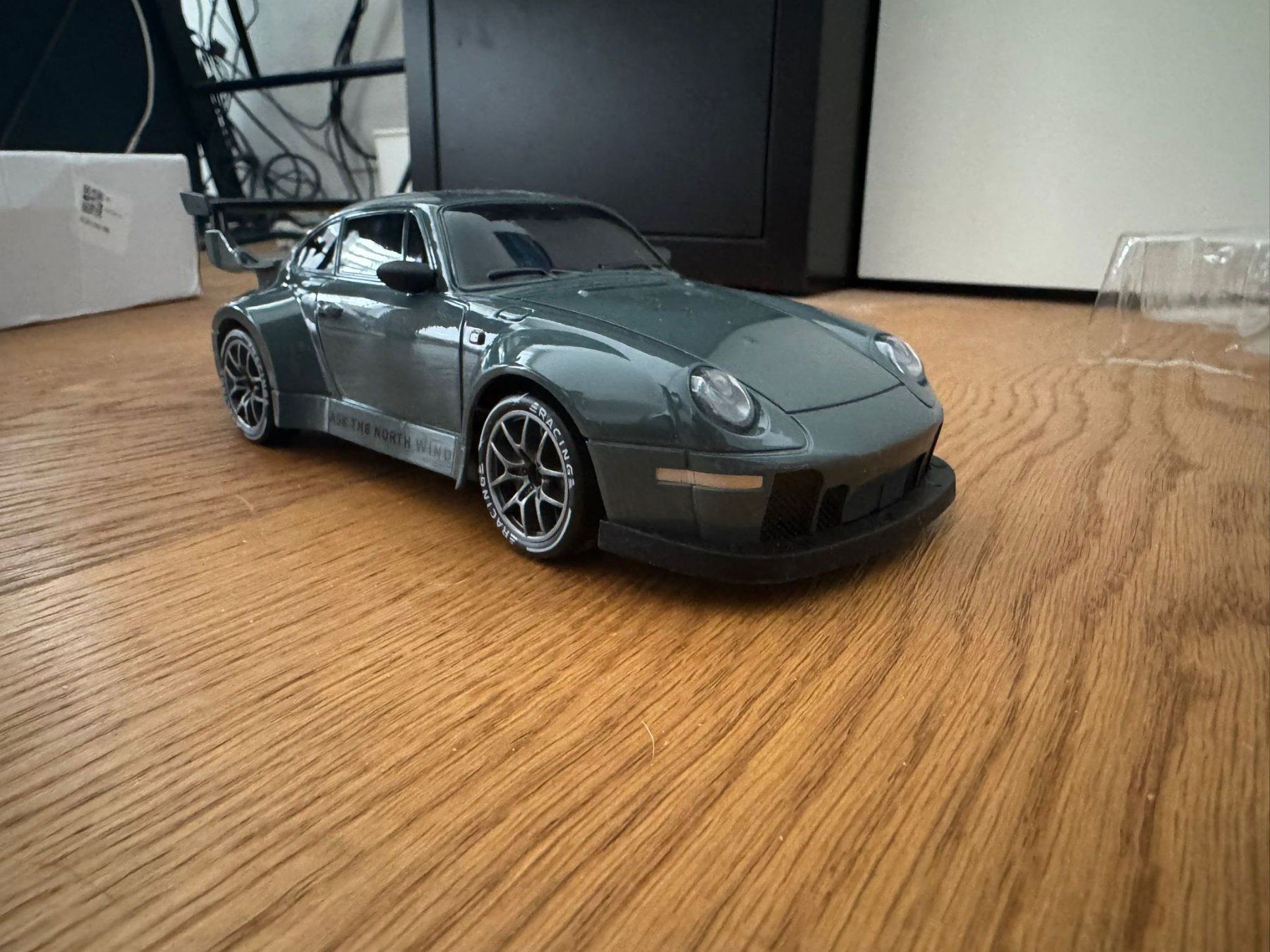 RC Modellbau: Ferngesteuertes Drift-Auto 4WD – Neu (gemäss Beschreibung) aus Büron von bio_z8xw 9