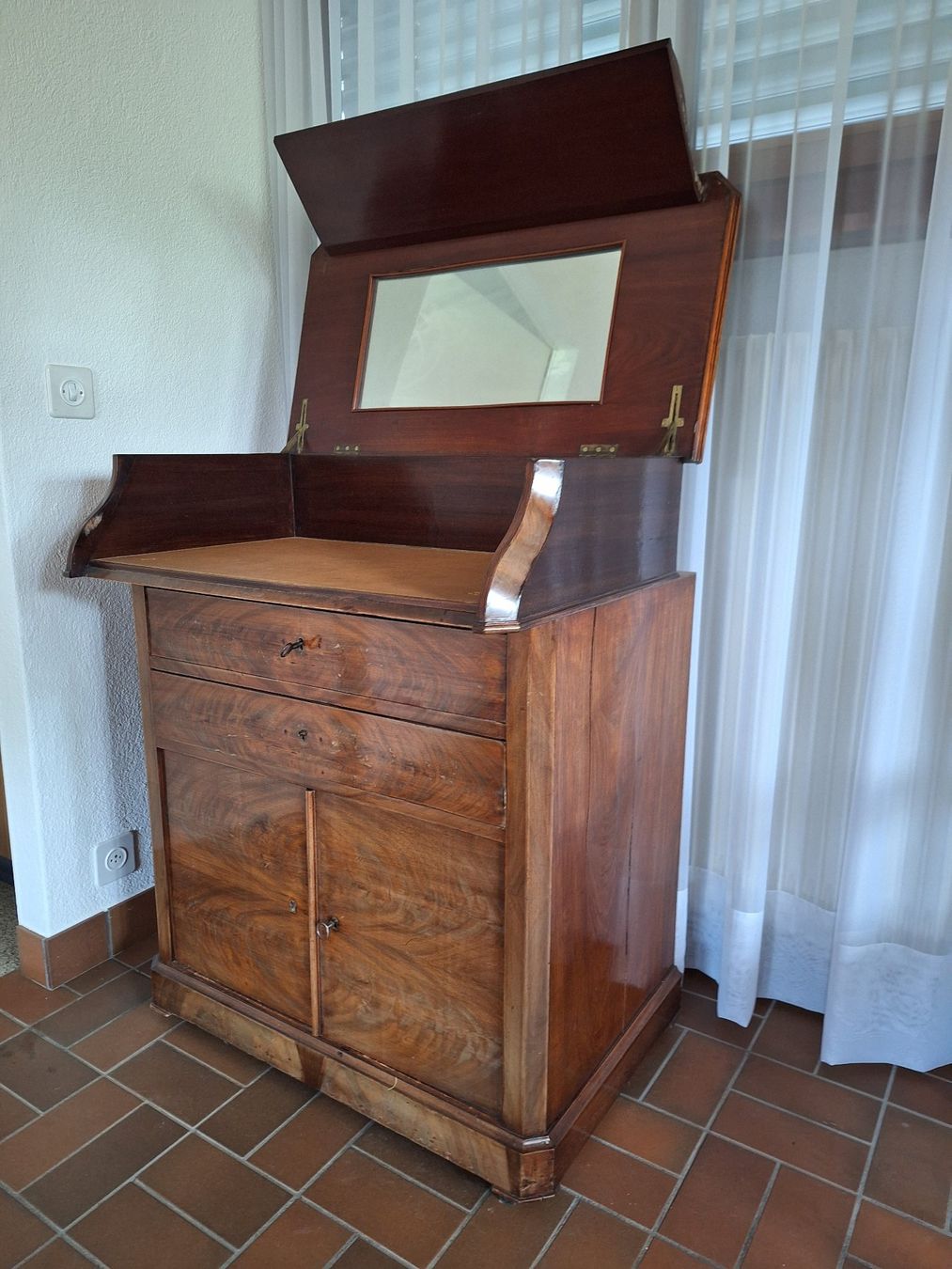 Commodes: Secrétaire ancien – D'occasion à Satigny par jfl_r6bc