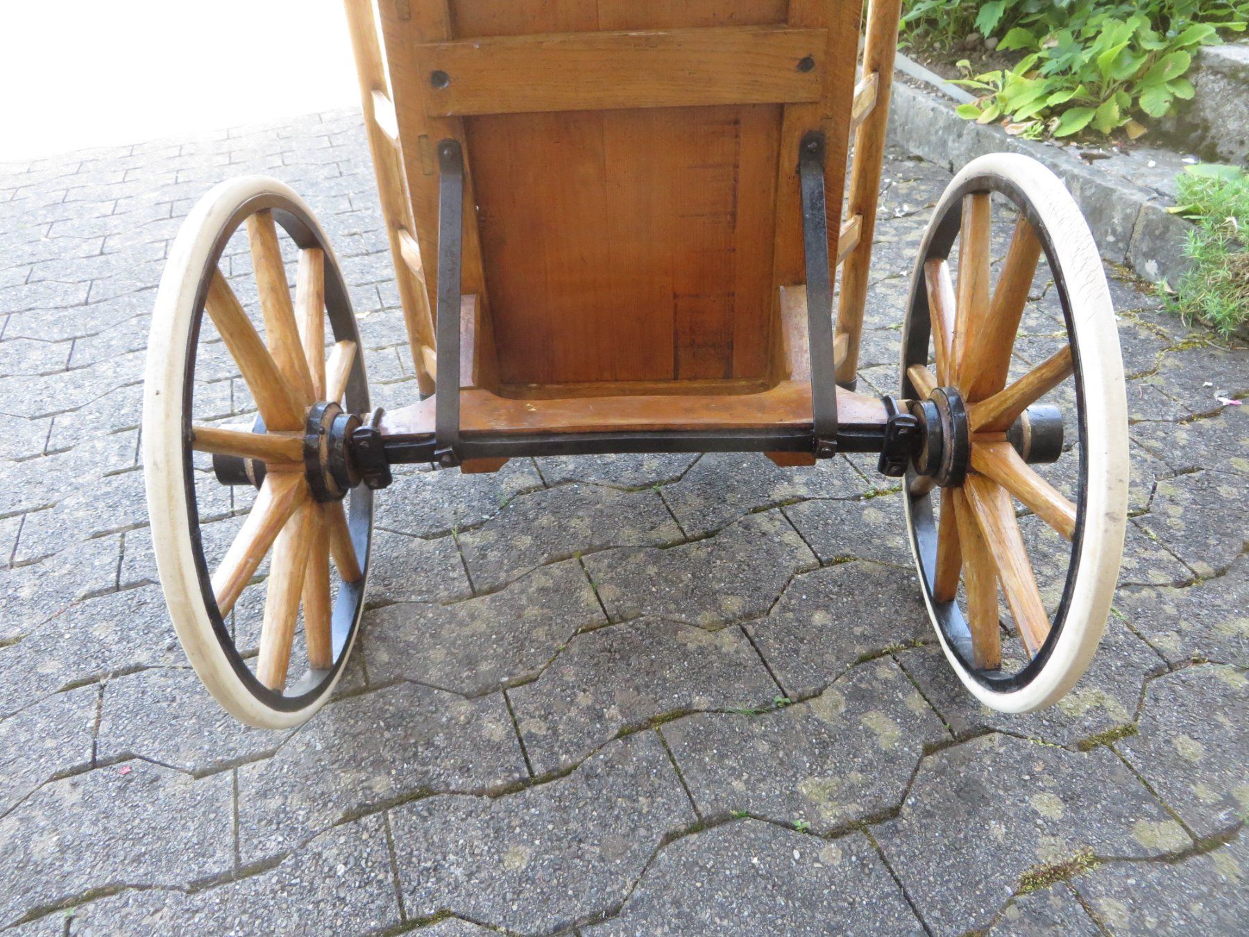 Carrelli di trasporto: Nr. 9 Neu restauriertes Leiterwägeli / Leiterwagen – Usato da Ermenswil venduto da lodero 6