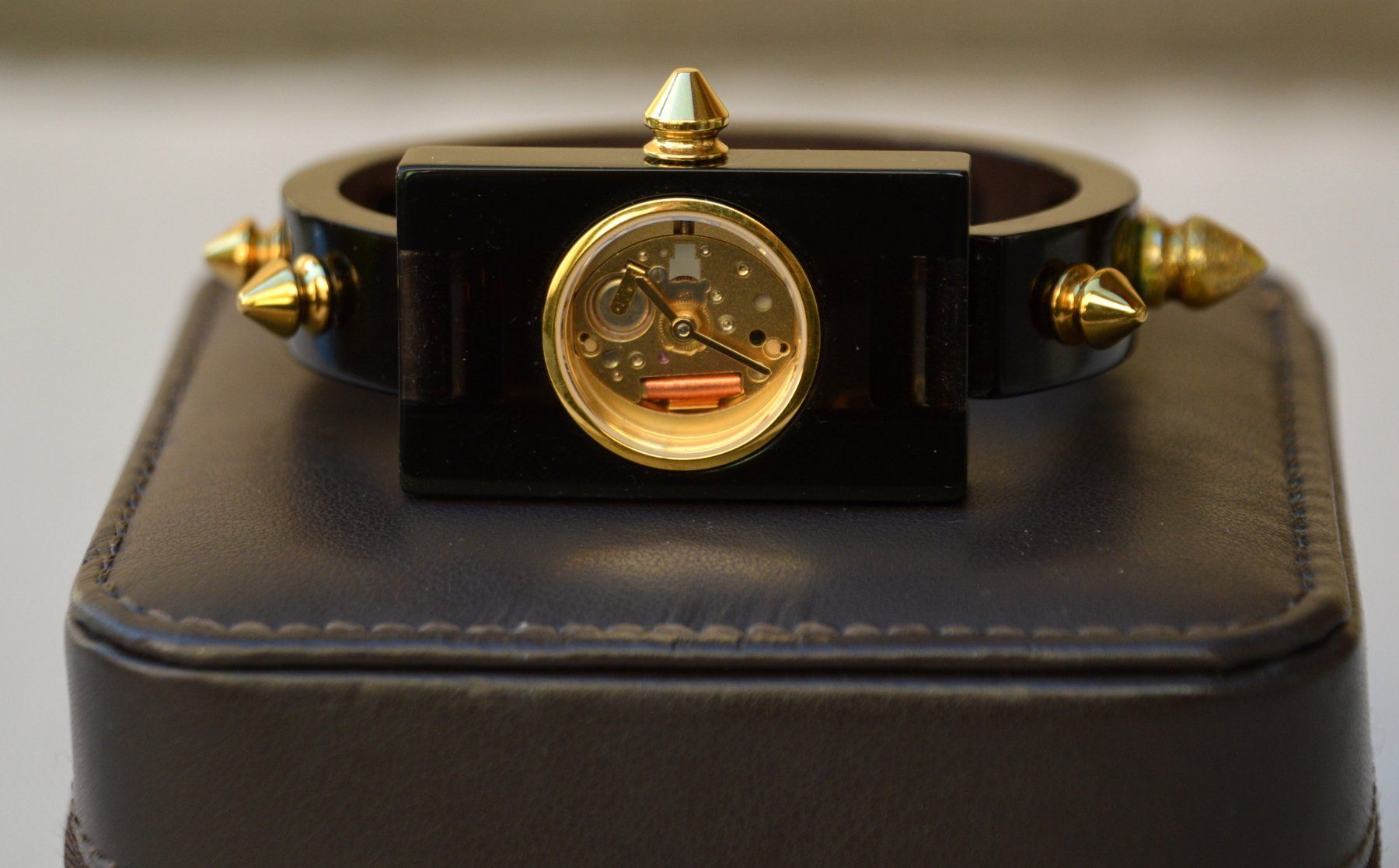Gucci Orologi: Gucci Plexi Skeleton Armbanduhr / montre – Usato da Collonges venduto da Auganien 9
