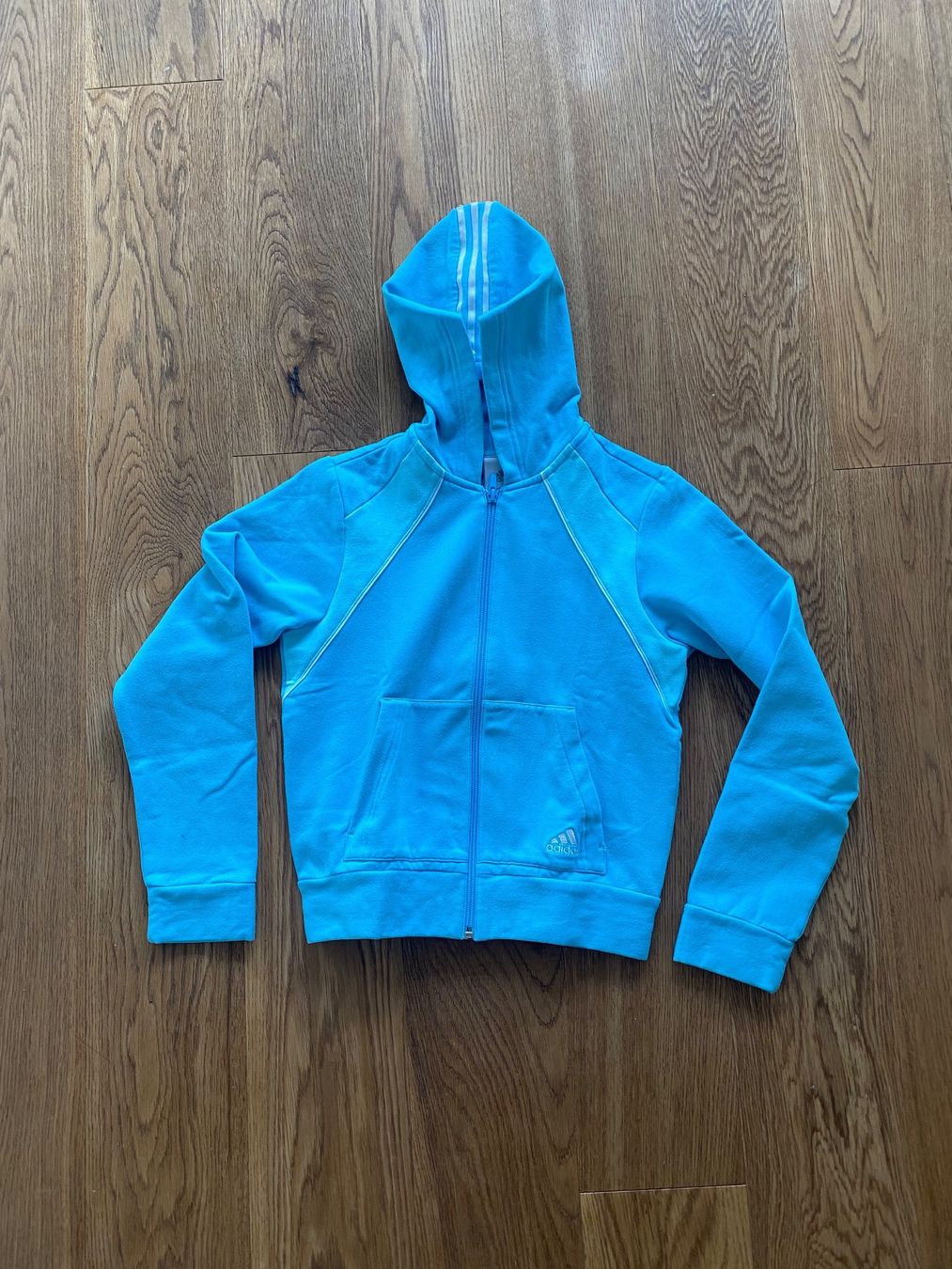 Adidas Giacche & Cappotti: Kinder Sportjacke Adidas Gr. 152 – Usato da Sarmenstorf venduto da SamiraB.