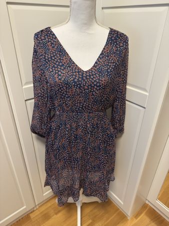 Kleid von Pepe Jeans Grösse M, Blumenmuster, blau, Neu