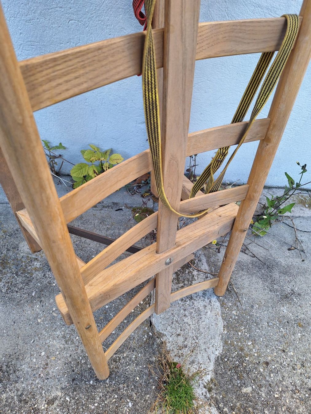 Slitta: GROSSER HOLZSCHLITTEN – Usato da Huttwil venduto da Kunterbuntli 2