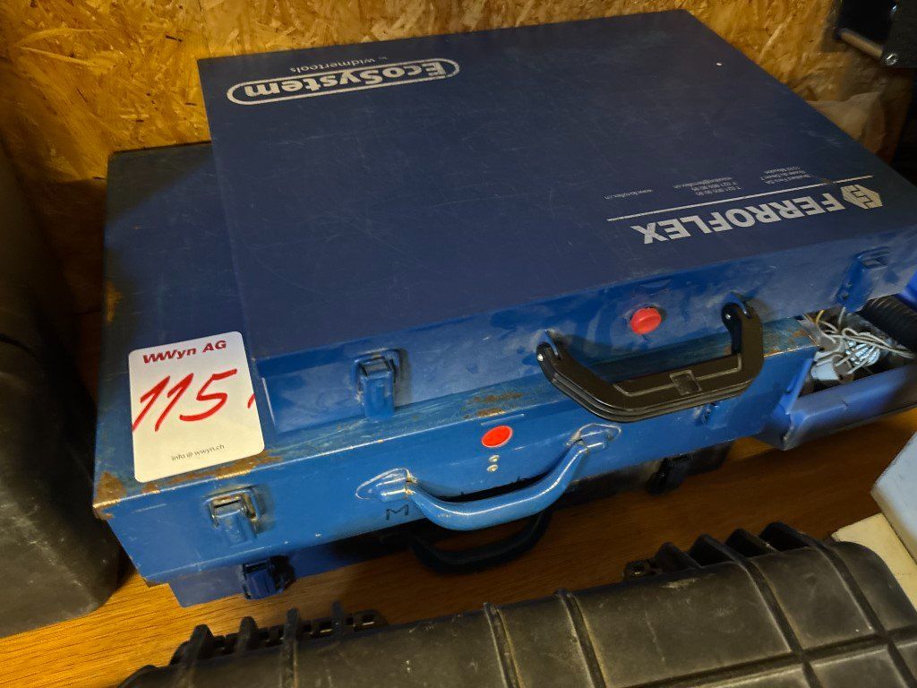Tutti gli attrezzi: 2 Sortimentsboxen (Lot 115) 2504 Biel – Usato da Bäriswil venduto da WWYN-AUKTIONEN