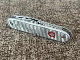 Altes Militärmesser WENGER Alox Silber 1983
