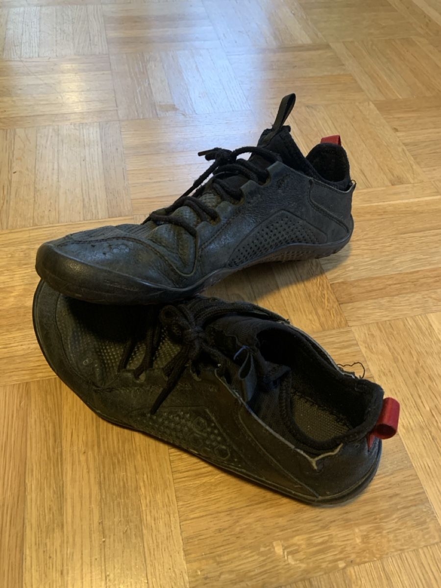 Vivobarefoot Scarpe da uomo: Vivo Barefoot Tracker Low Leather – Usato da Luzern venduto da Sergio_Kallisti 1