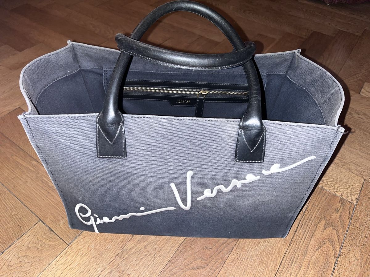 Versace Borse: Gianni Versace Canvas Tote Bag Black – Usato da Thalwil venduto da Adr1234