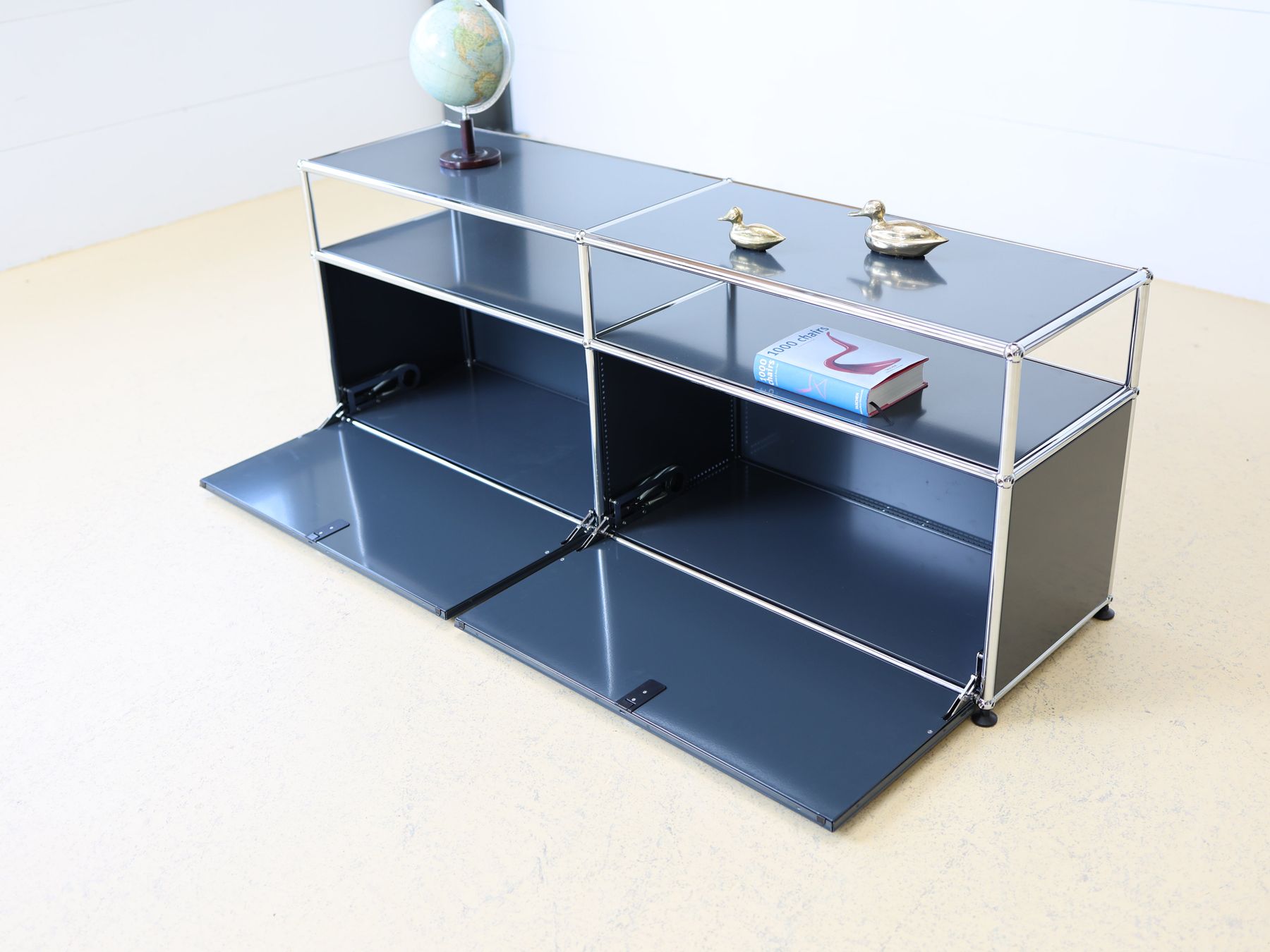 USM Kommoden: USM Haller Möbel 2x2 | Anthrazitgrau | Neuwertig – Gebraucht aus Meinisberg von atelier_TILIJA 1