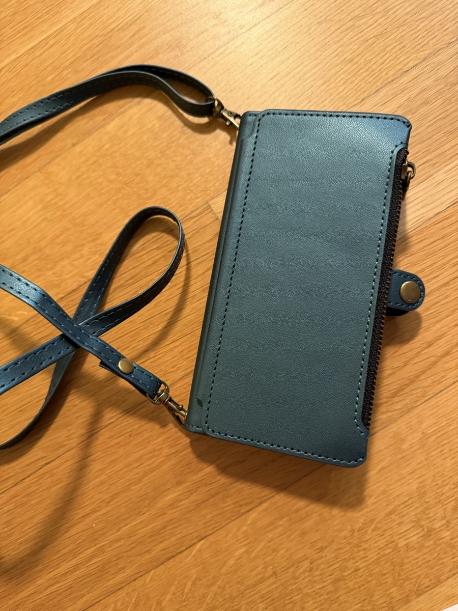 Cover & Protezioni schermo: 2 Iphone 13 Hüllen, neuwertig! – Nuovo (secondo la descrizione) da Lenzburg venduto da car_pzg8 3