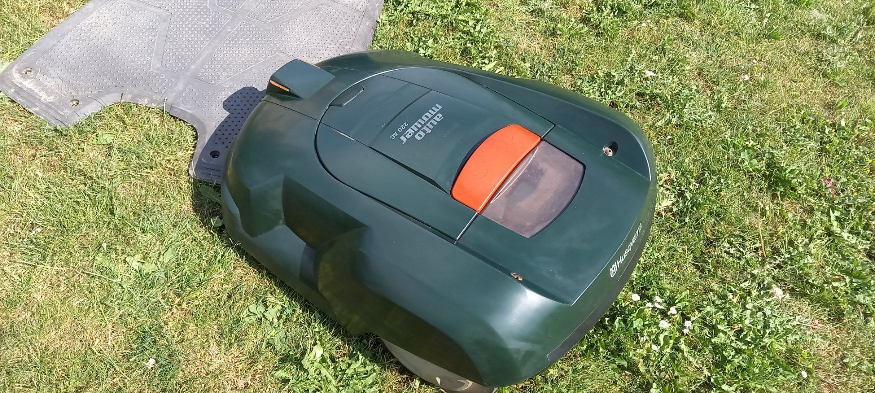 Husqvarna Tagliaerba: Husqvarna automower Ac220. – Usato da Grenchen venduto da Asus_ 1