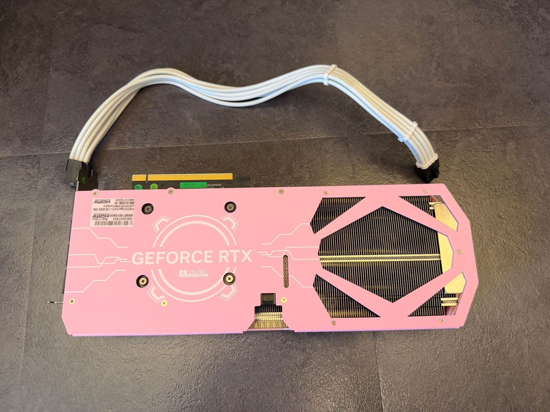 Nvidia Grafikkarten: KFA2 RTX 4070 EX Gamer Pink – Gebraucht aus Basel von LESAB1977 1
