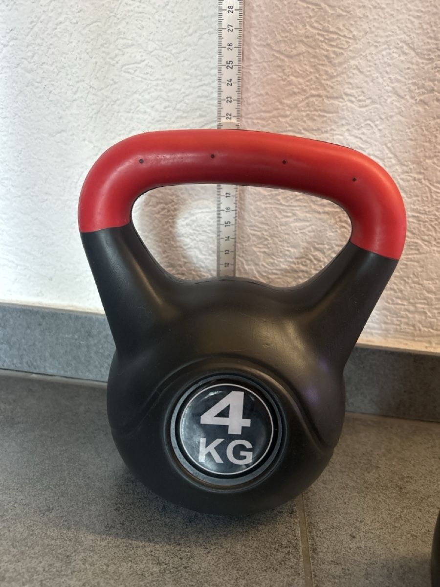 Manubri & Pesi: Kettlebell 4 KG 2er Set NEU – Nuovo (secondo la descrizione) da Mühledorf SO venduto da Dania77 7