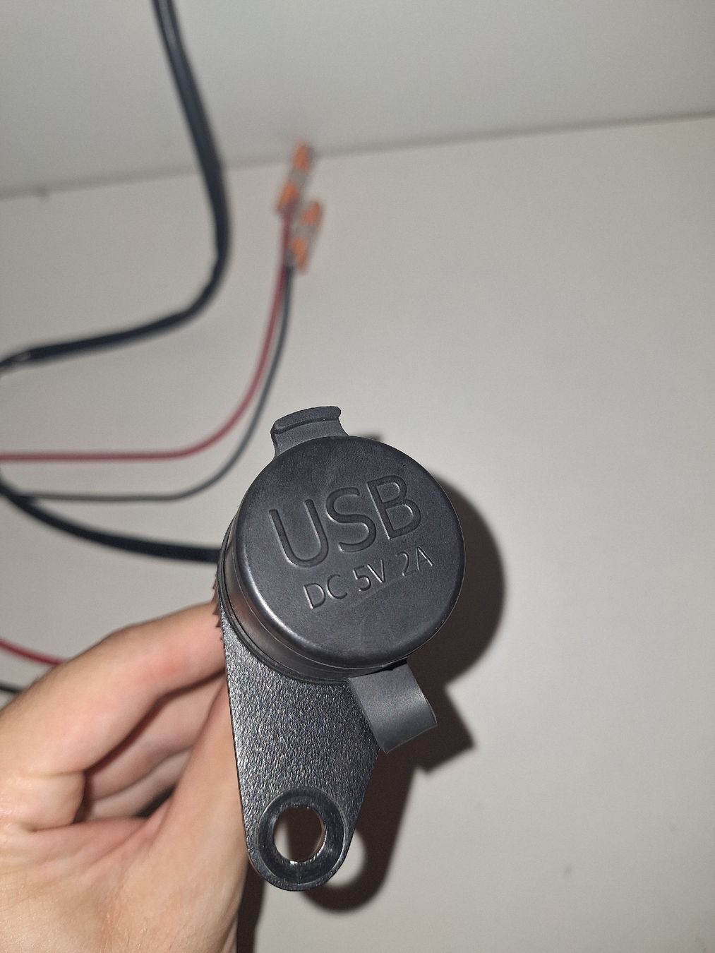 Spine: 12V steckdose für Motorräder – Usato da Fislisbach venduto da captn_mah 1