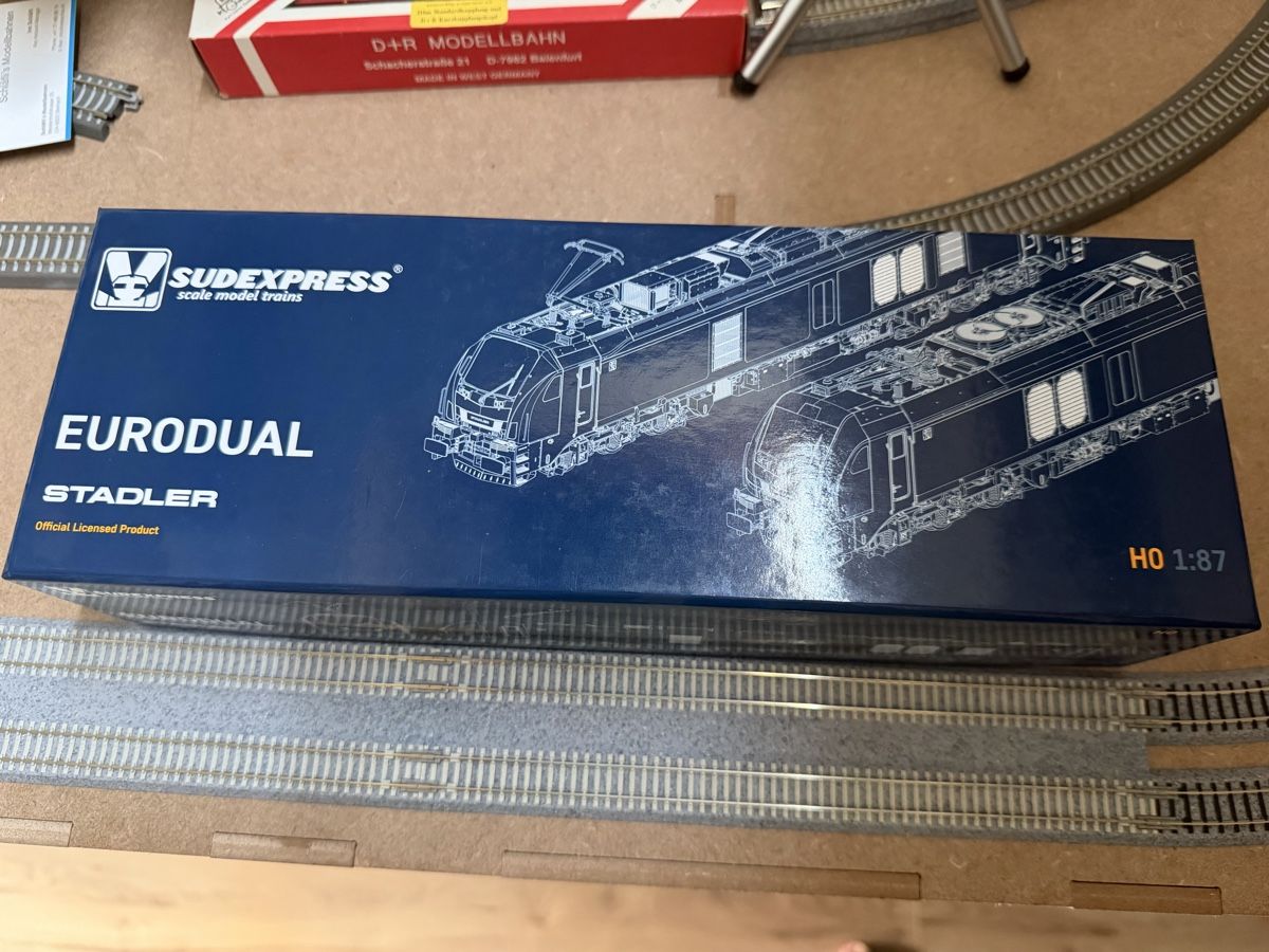 Modellini di ferrovie: Sudexpress Euro dual Br 159 DB AC digital  – Nuovo (secondo la descrizione) da Bercher venduto da Dispo0 7