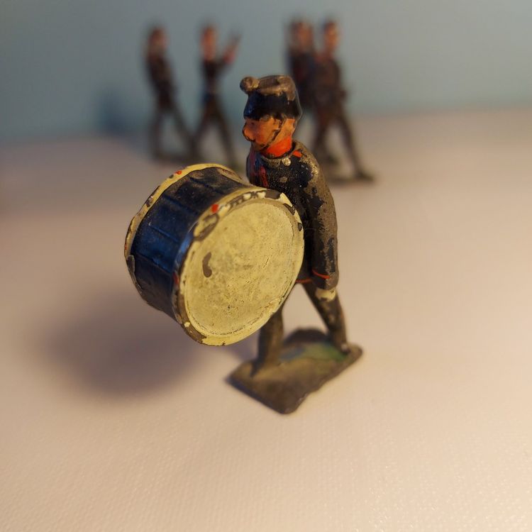 5 antike Figuren aus Zinn - 4 Soldaten und 1 Trommler -antik 3