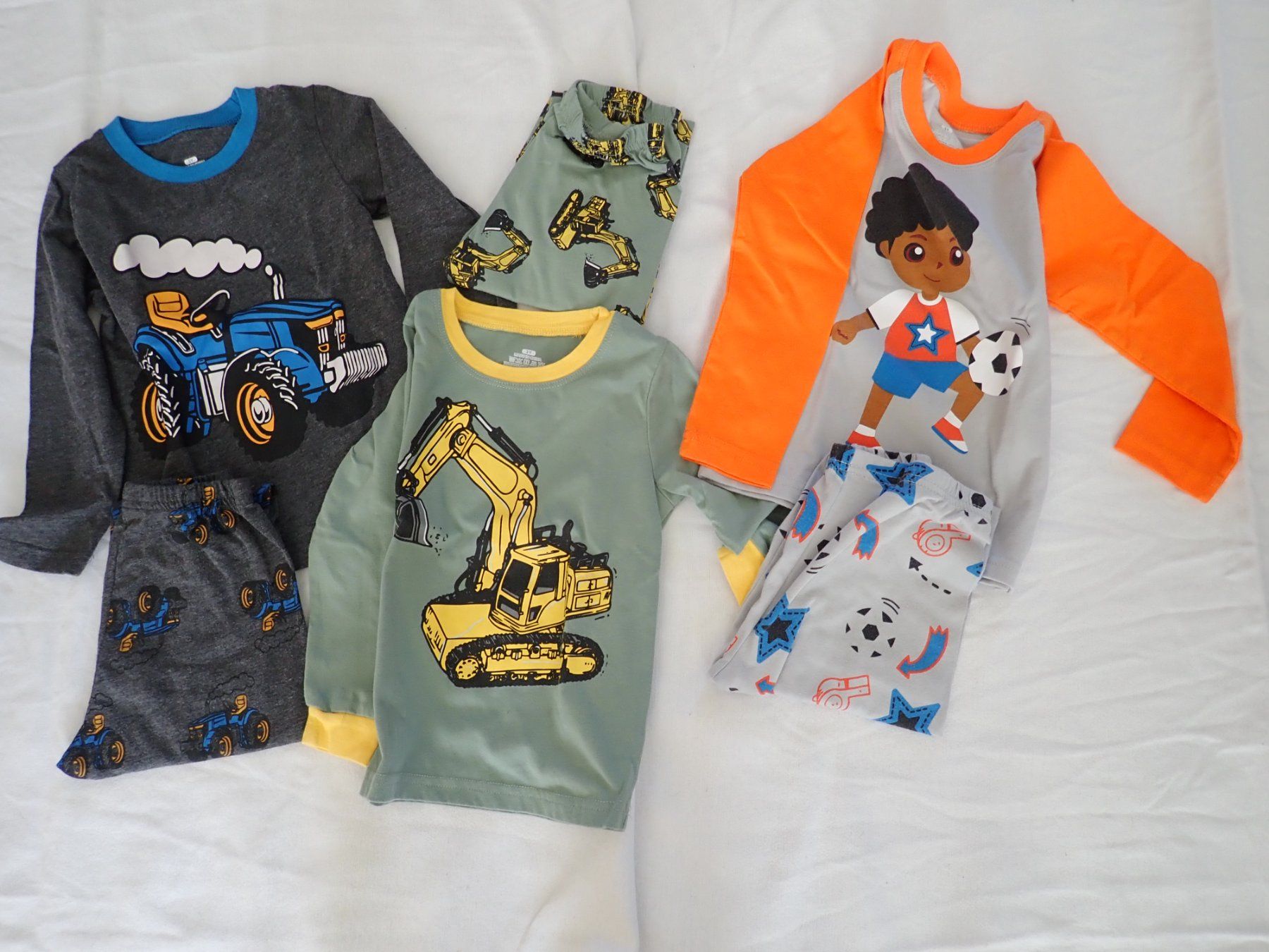 Lotti & Set di vestiti: Vêtements mi-saison garçon 98-b – Nuovo (secondo la descrizione) da Petit-Lancy venduto da camping_car 7