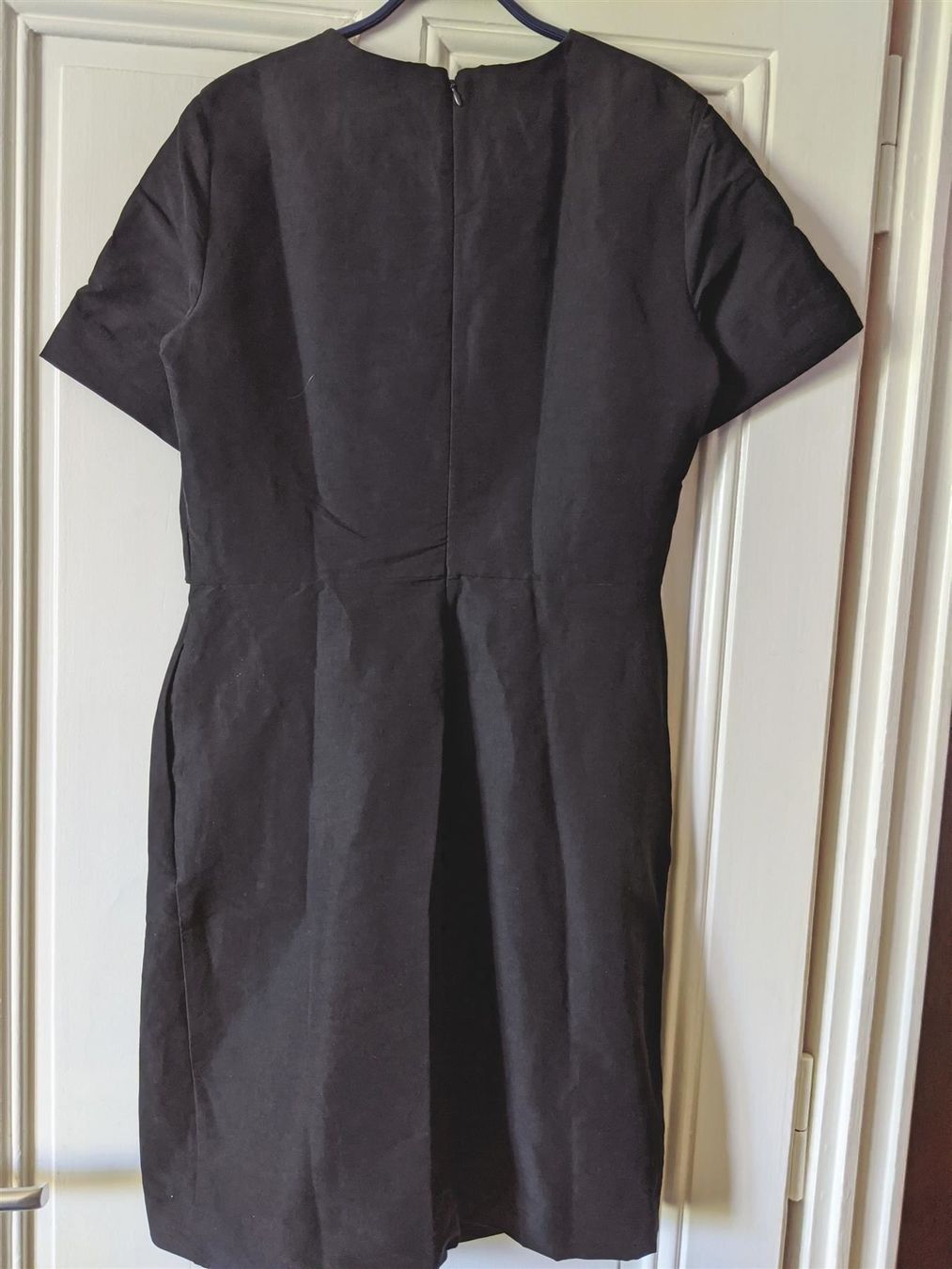 Cos Kleider: COS : Elégante robe noire drapée 70% lin 40-42 – Neu (gemäss Beschreibung) aus Petit-Lancy von lilycerise 3