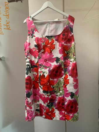 Ashley Brooks Etui Kleid Blumenmuster Grösse 46