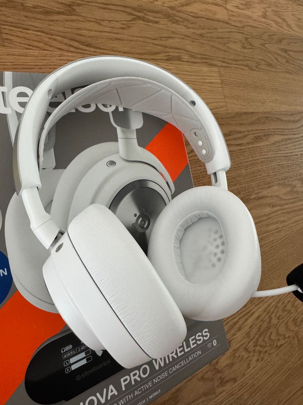 Cuffie: SteelSeries - Arctic Nova Pro Wireless Gaming – Nuovo (secondo la descrizione) da Luzern venduto da erte96 1