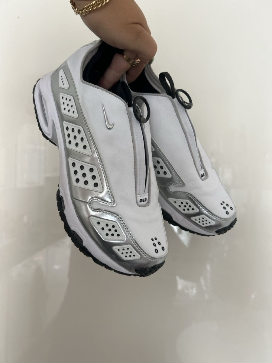 Nike Scarpe da uomo: NIKE SNDR GR.40 – Nuovo (secondo la descrizione) da Zürich venduto da ravioliii