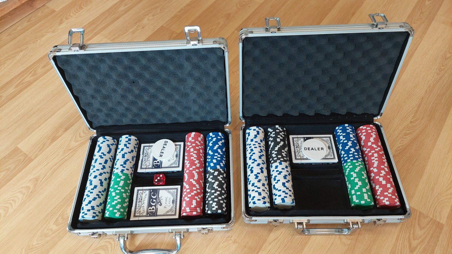 Giochi: 2×PokerSets – Usato da Basel venduto da kat_56dz