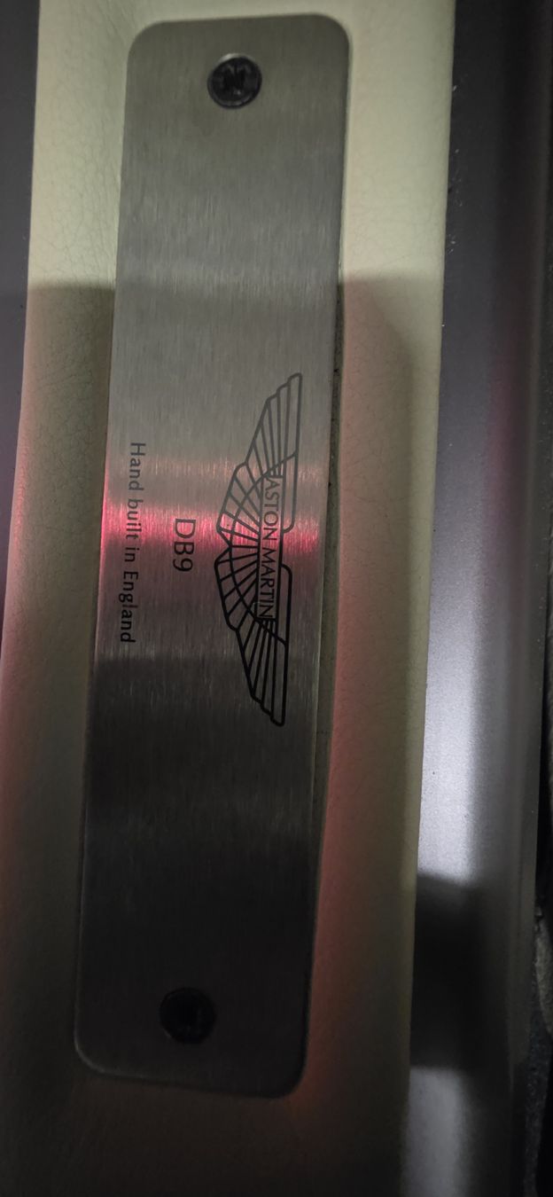 Aston Martin Autos: Aston Martin DB9 Coupe, Top Zustand. – Gebraucht aus Laax GR von Laax007 8