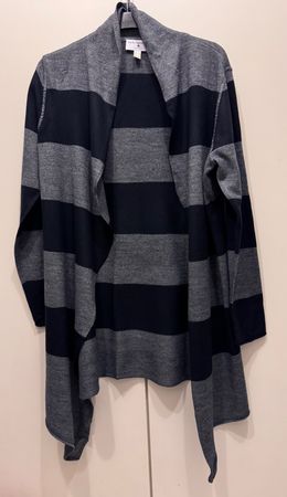 Beau cardigan femme RICK CARDONA, rayé gris/noir, taille 44