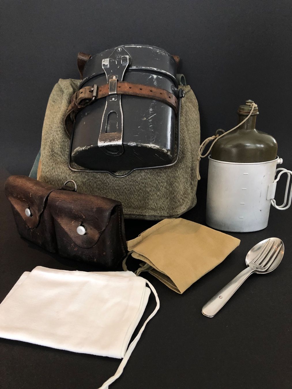 Schweizer Armee Taschen: Schweizer Militär Brotsack mit diversem Zubehör – Gebraucht aus Gunzwil von feel_good 2