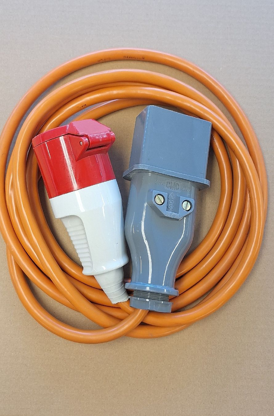 Cavi: Adapter Stecker Kabel Kupplung 5 Polig – Usato da Kaltbrunn venduto da neu24