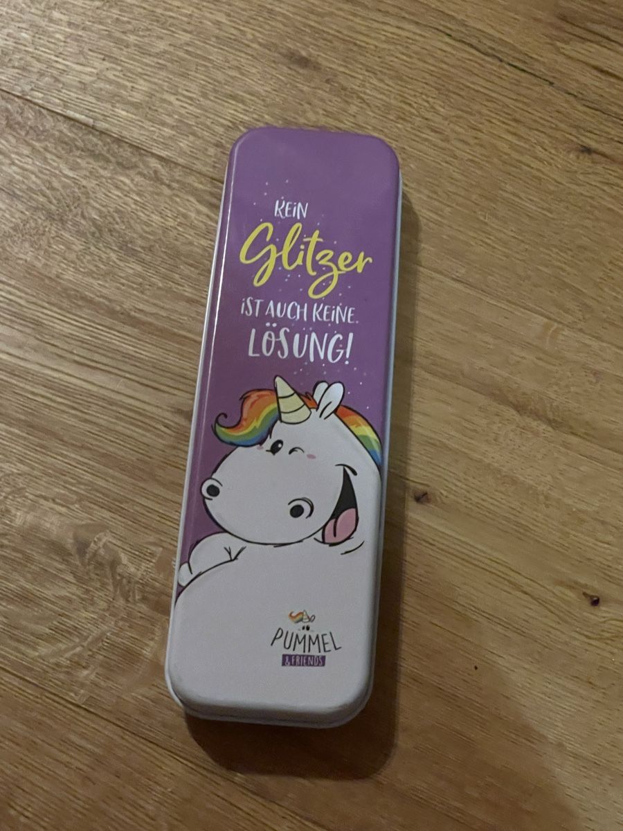 Schüler-Etuis: Pummel Metal Etui mit Gummi – Neu (gemäss Beschreibung) aus Lenk im Simmental von banane50626