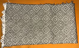 Tischdecke 105 X 110 cm. Ausstellung Stück