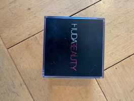 Huda Beauty Easy Bake Cupcake