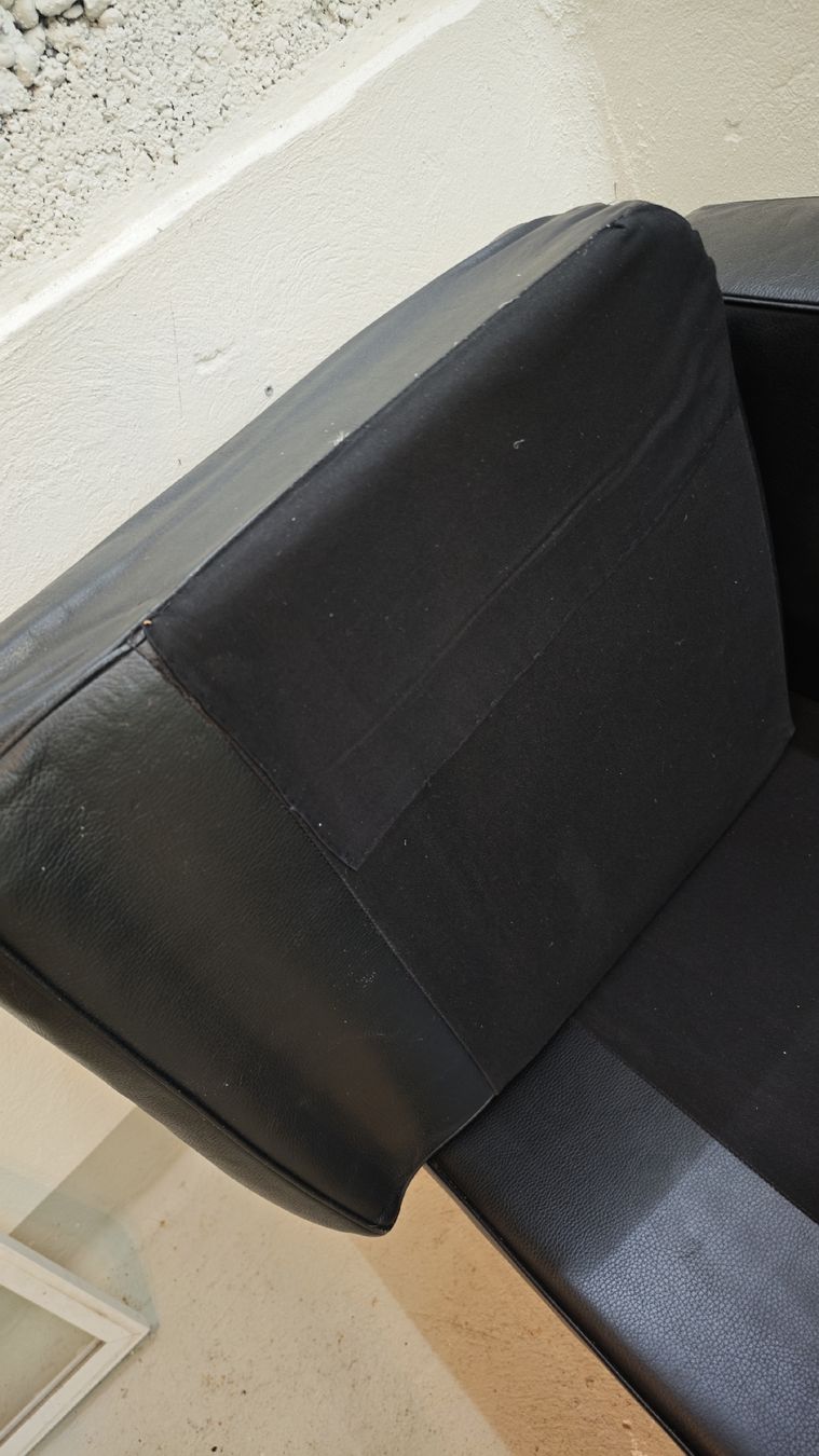 Sofas: Le Corbusier Sofa Replika – Gebraucht aus Bern von M.Boyisir 1