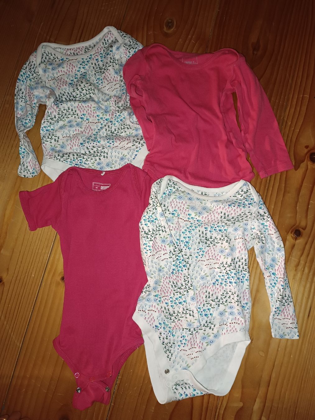 Lotti & Set di vestiti: Kleiderset Mädchen Gr.86 – Usato da Näfels venduto da ang_p78x 1