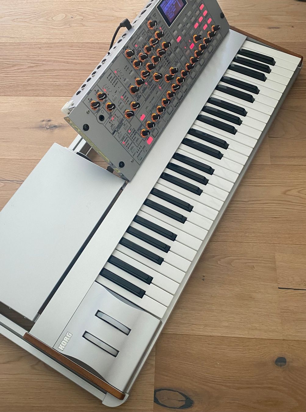 Korg Instruments de musique: Korg Radias – D'occasion à Meggen par rr74rr