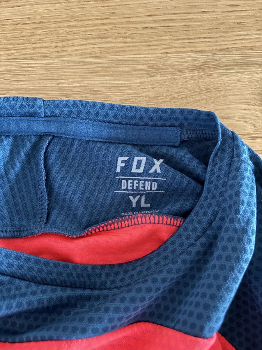 Fox Camicie, T-shirt & Polo: Kinder Fox Defend Langarmshirt Grösse YL – Usato da Langnau am Albis venduto da Ler 3