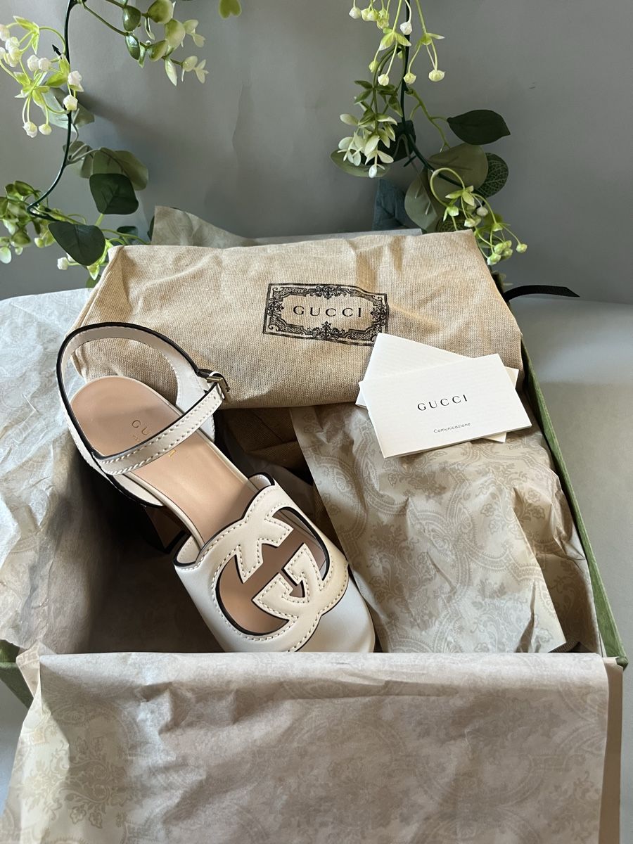Gucci Scarpe da donna: Gucci Interlocking G Leather Platform Sandals White EU37.5 – Nuovo (secondo la descrizione) da Lausanne venduto da S_luxury 6