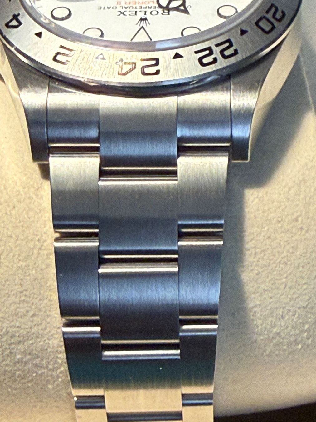 Rolex Orologi: Rolex Explorer II white dial - Ref 226570 - from 04/25 – Usato da Zürich venduto da Bguggi 4