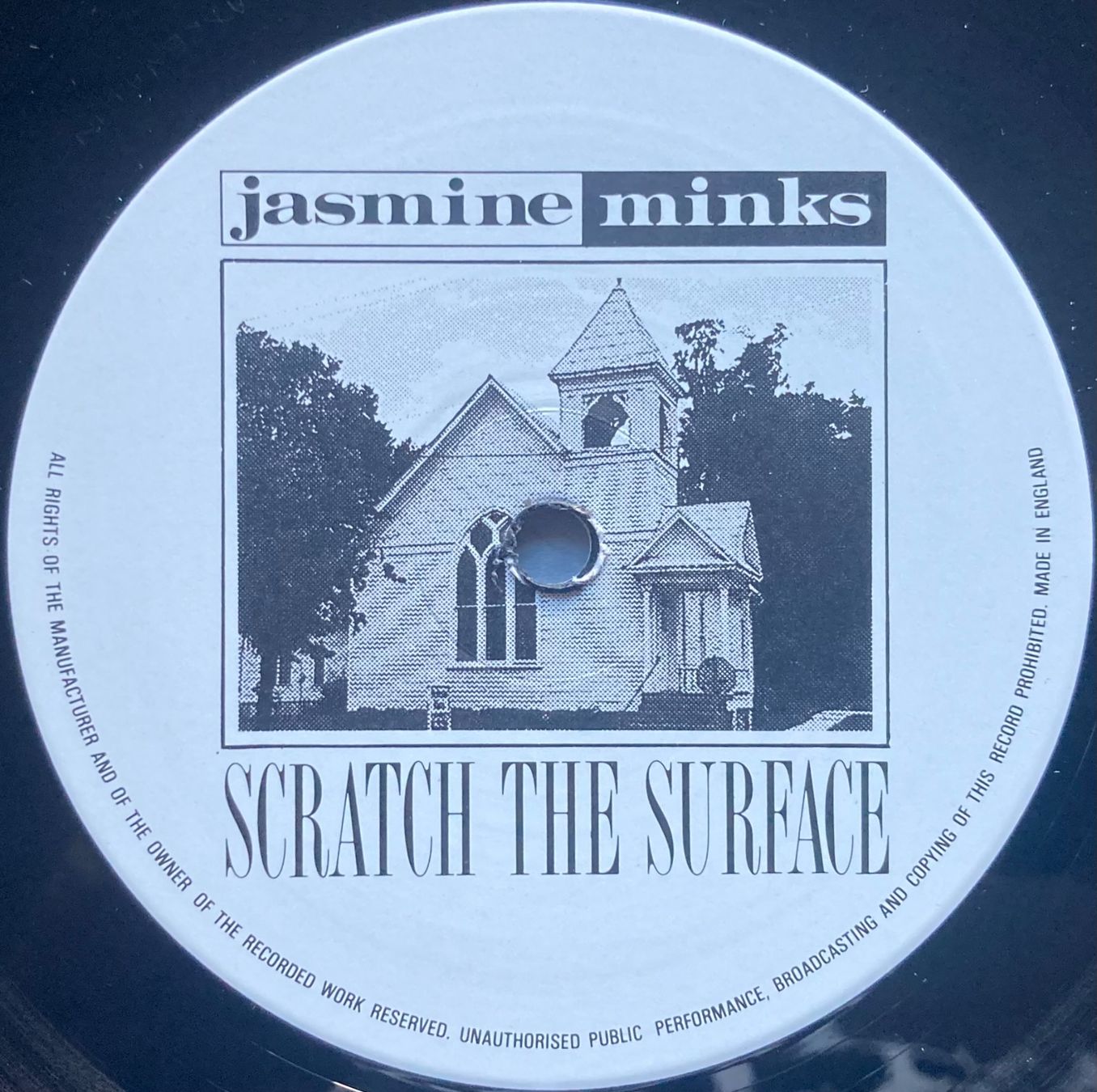 Schallplatten: JASMINE MINKS - SCRATCH THE SURFACE – Gebraucht aus Poliez-Pittet von Newtown-Records 2