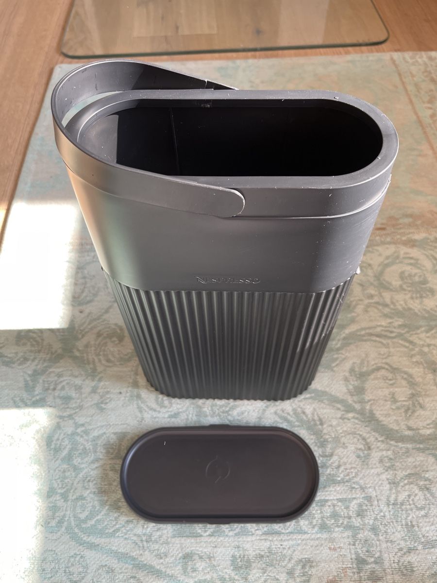 Contenitori & Simili: <Nespresso Kapselbehälter Recycling> – Usato da Reinach BL venduto da disizFijns 1