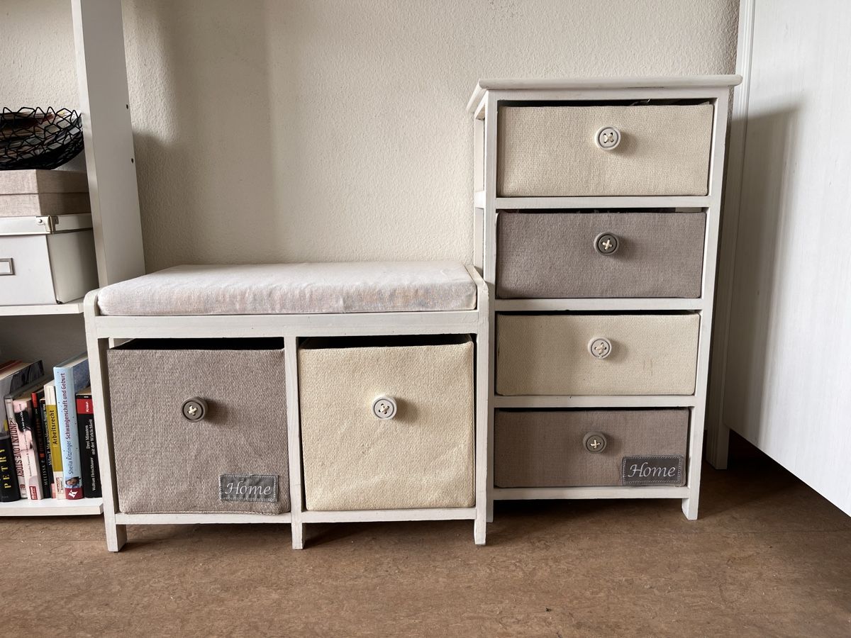 Armadi: Möbel Set: Bank/Truhe, Schrank – Usato da Basel venduto da Nath-