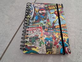 Notizhelft Marvel mit 3D Effekt Liniert NEU