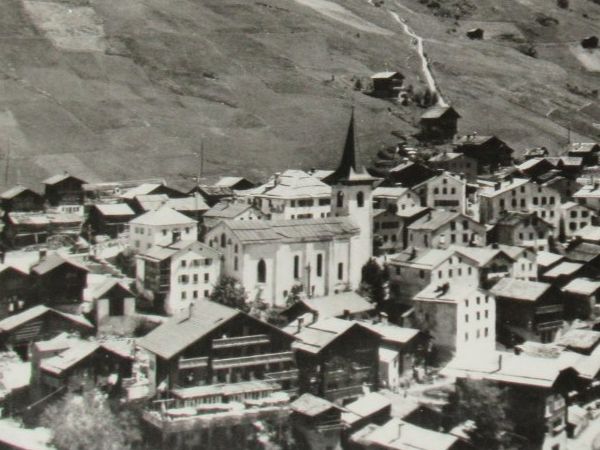 Cartoline postali: Flugaufnahme St Luc , Kirche – Nuovo (secondo la descrizione) da Grenchen venduto da Bluemchen1900