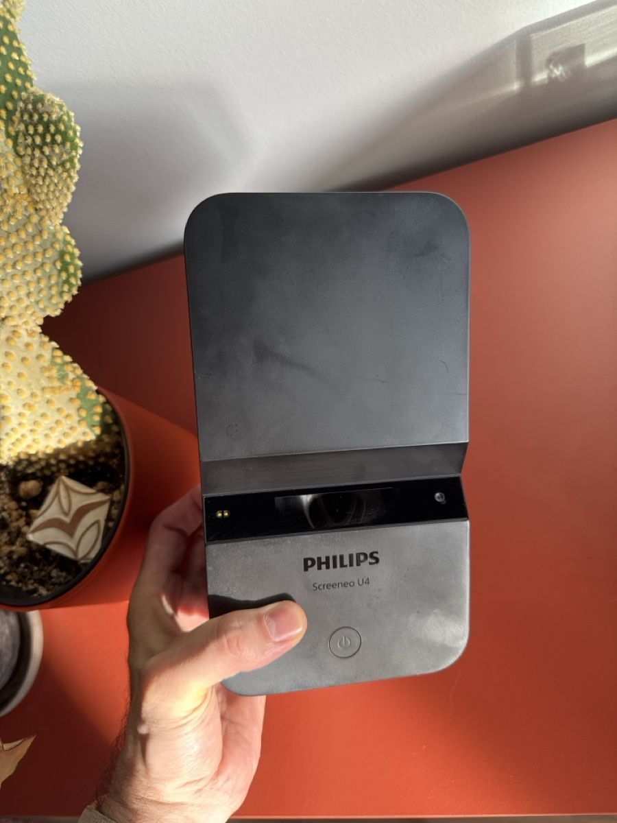 Philips Proiettori: Beamer Screeneo U4 - Philips – Nuovo (secondo la descrizione) da Basel venduto da Spcmn 2