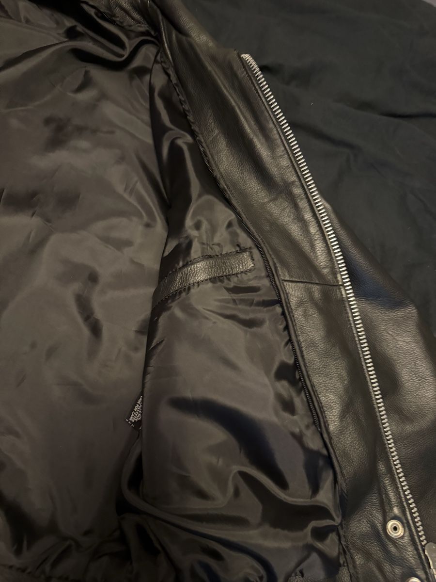 Vestes: Motorrad Lederjacke mit Nieten Grösse L – D'occasion à Aathal-Seegräben par Tzhbrmo1 7